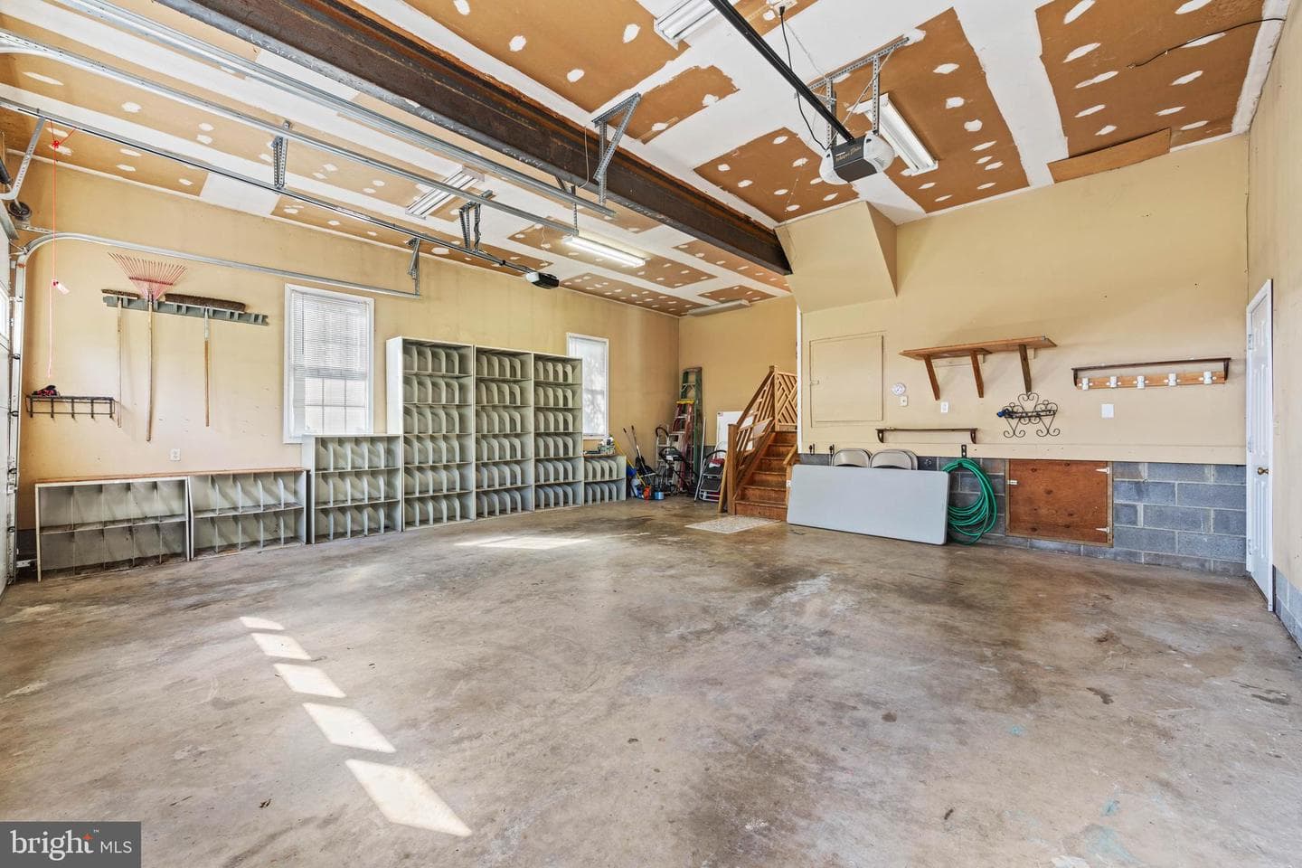 650 Yowell Drive photo 31