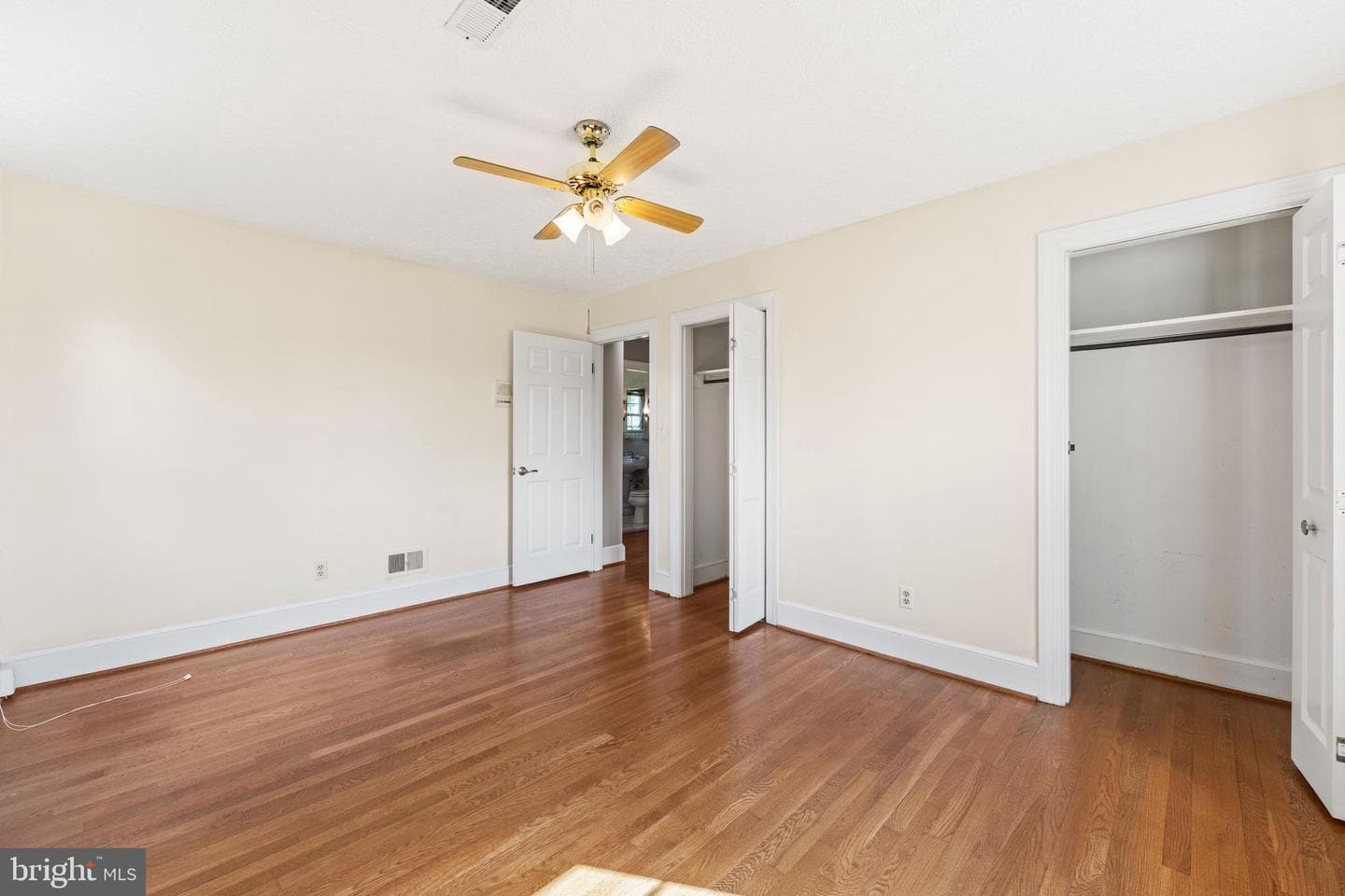 650 Yowell Drive photo 39