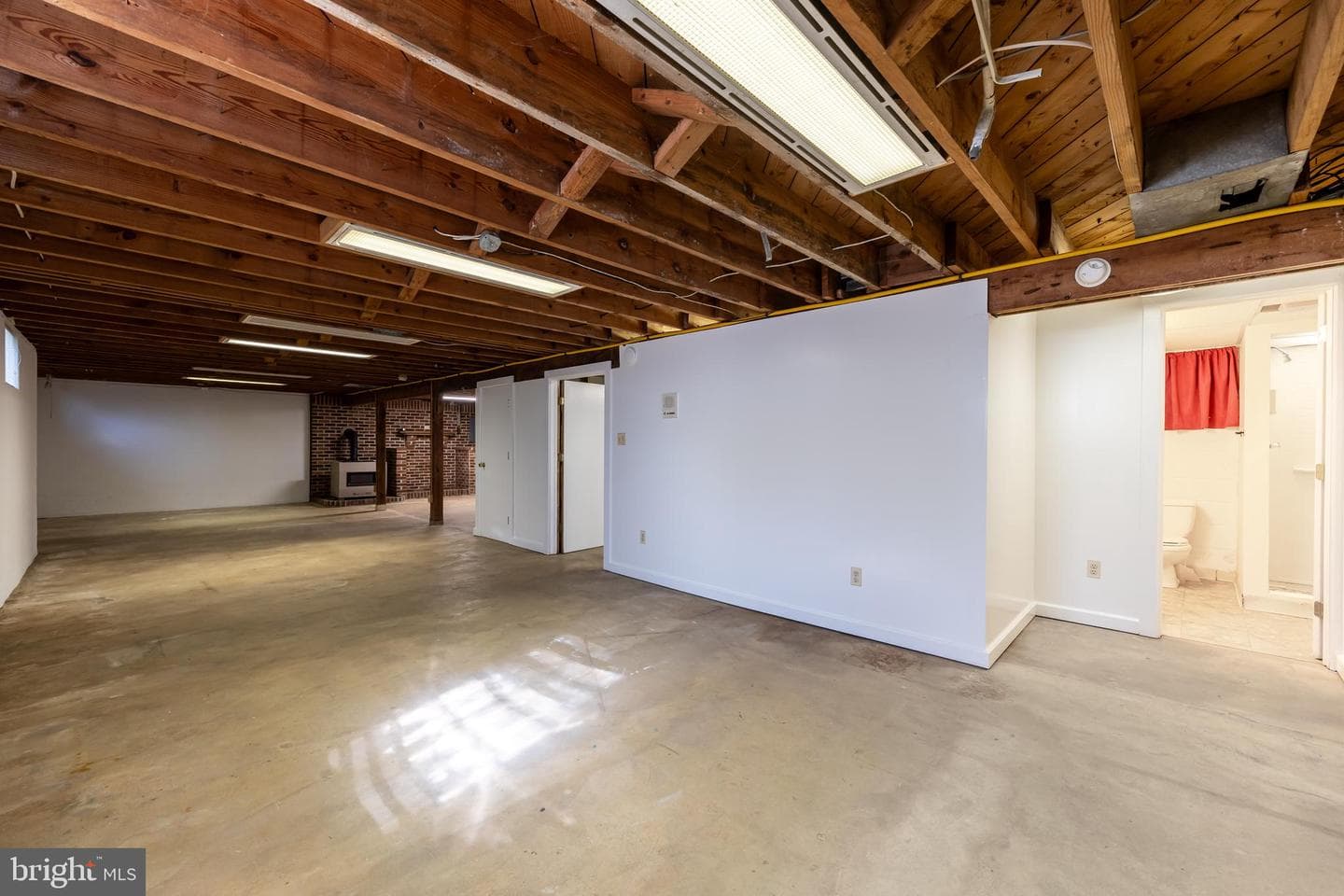650 Yowell Drive photo 43