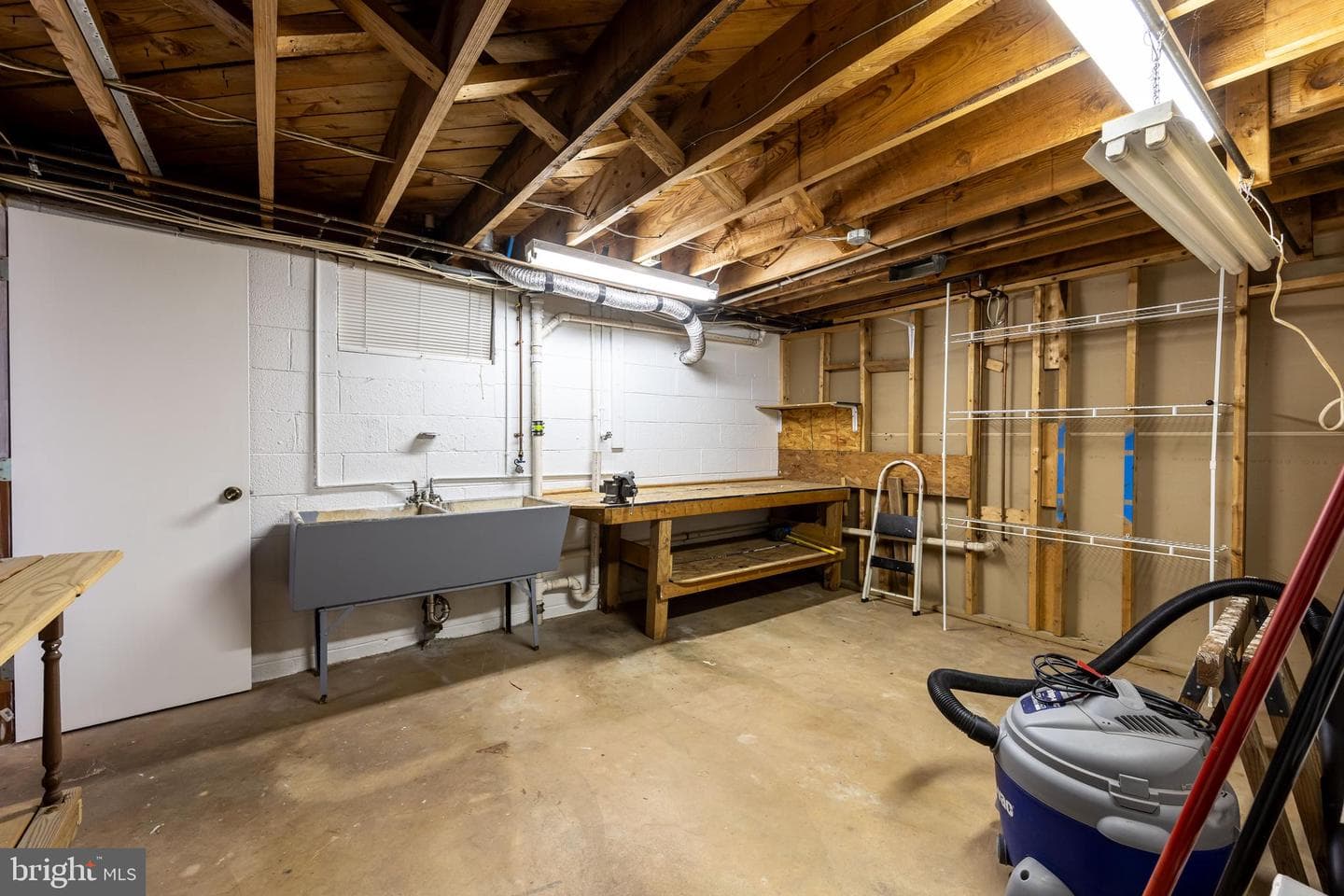 650 Yowell Drive photo 45