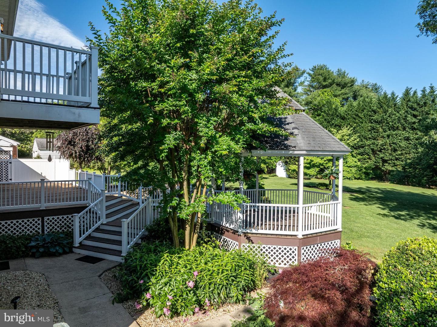 650 Yowell Drive photo 52