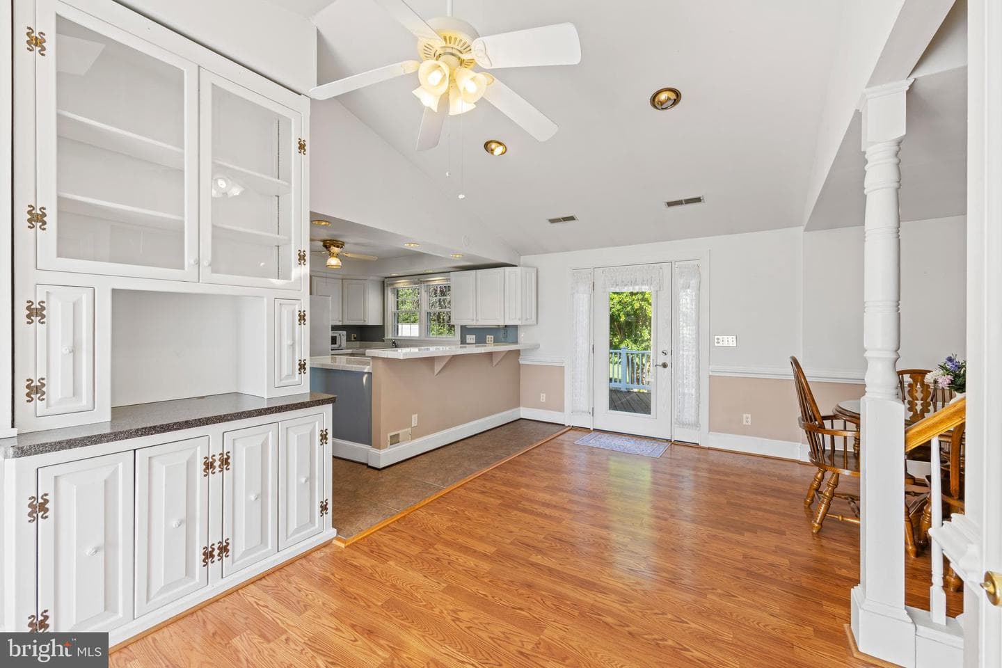 650 Yowell Drive photo 6