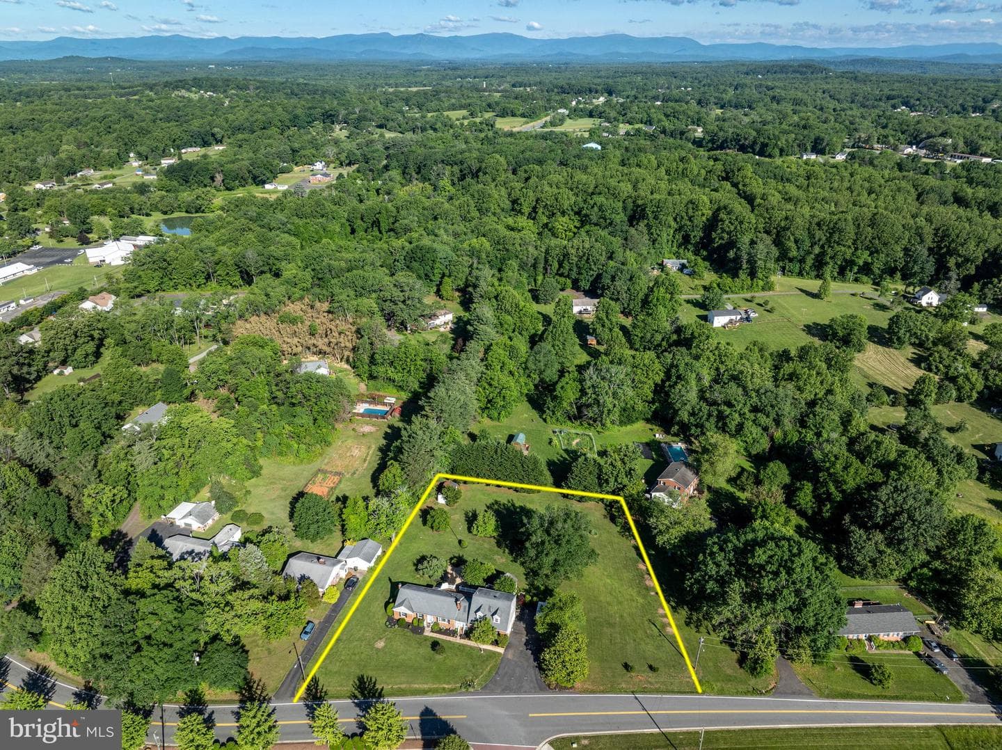 650 Yowell Drive photo 62