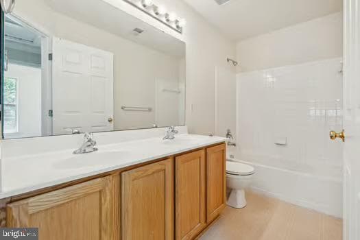 1025 Riverdale Circle photo 17