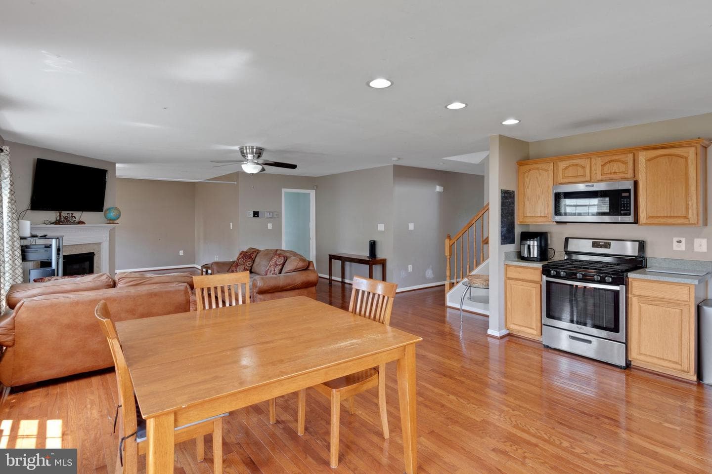 937 Lakewood Circle photo 7