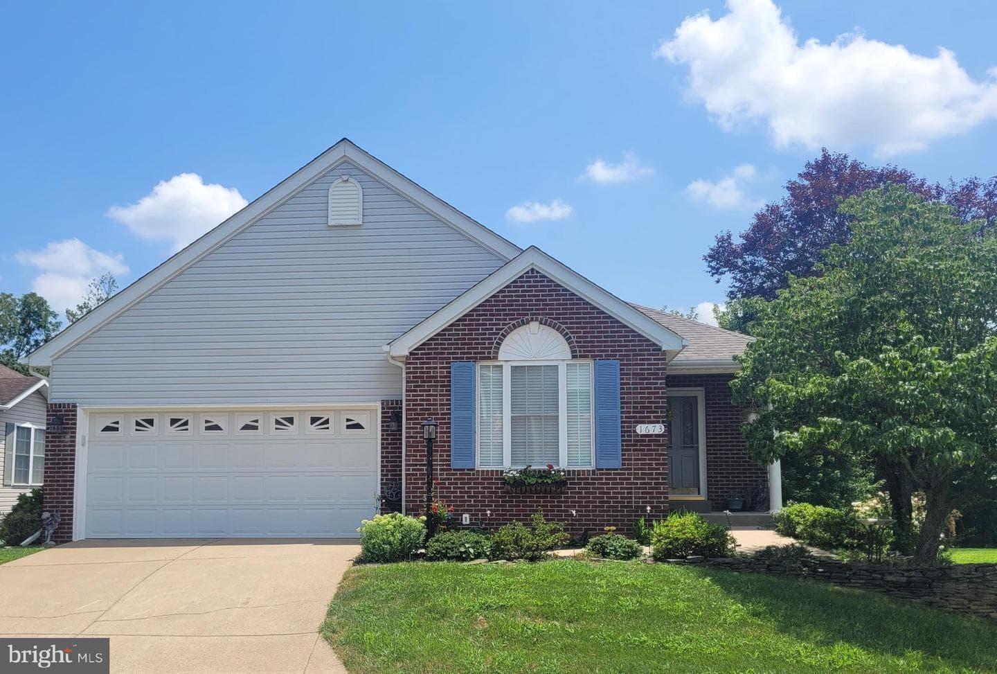 1673 Pin Oak Drive photo 3