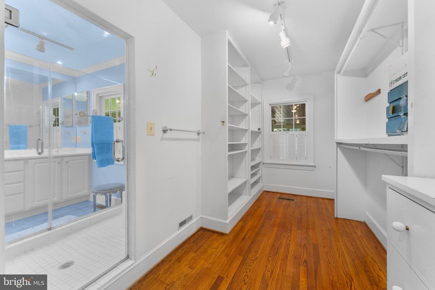 710 Zeuswyn Drive photo 30