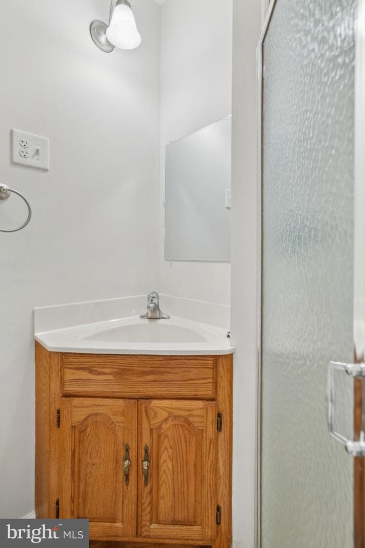 21475 Thoms Road photo 14