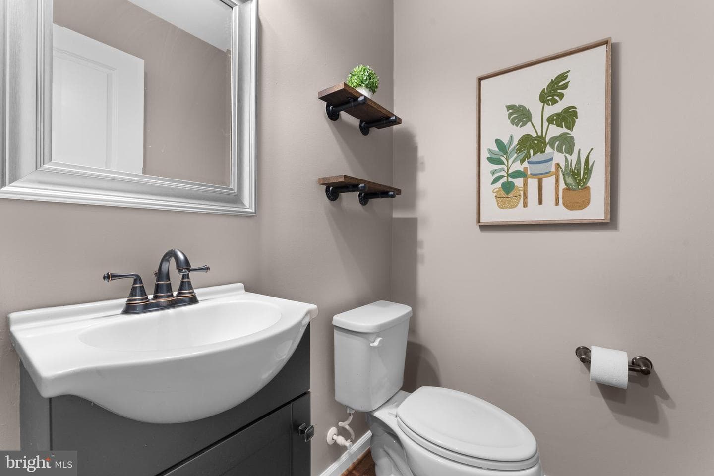 611 Kingsbrook photo 16