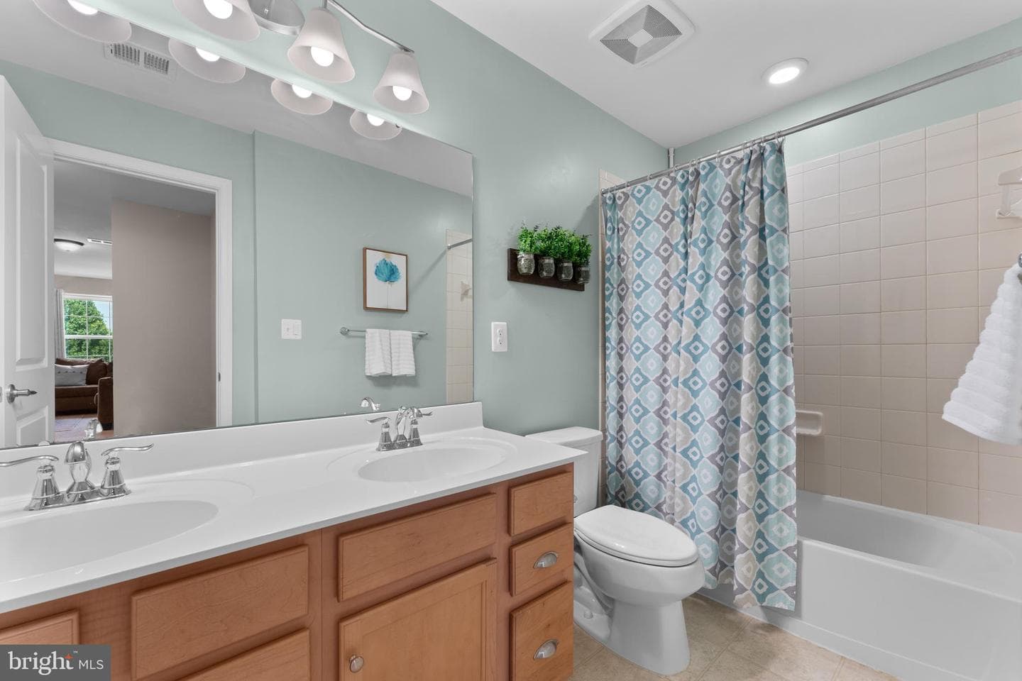 611 Kingsbrook photo 28