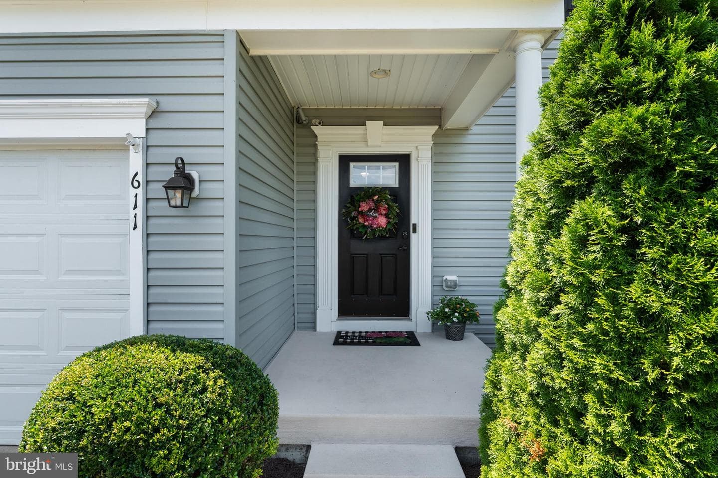 611 Kingsbrook photo 3