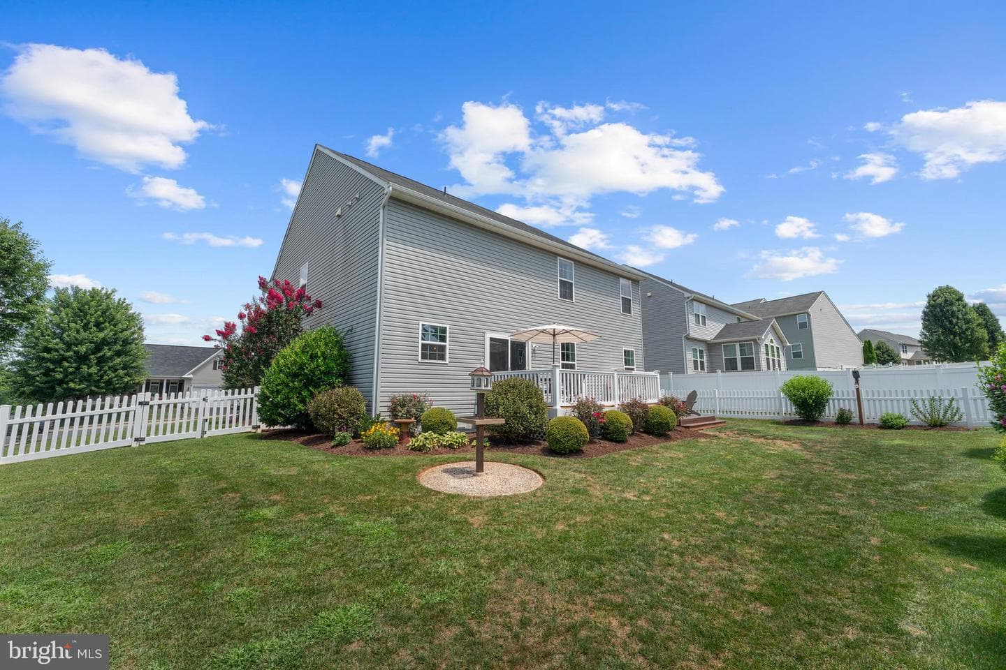 611 Kingsbrook photo 36