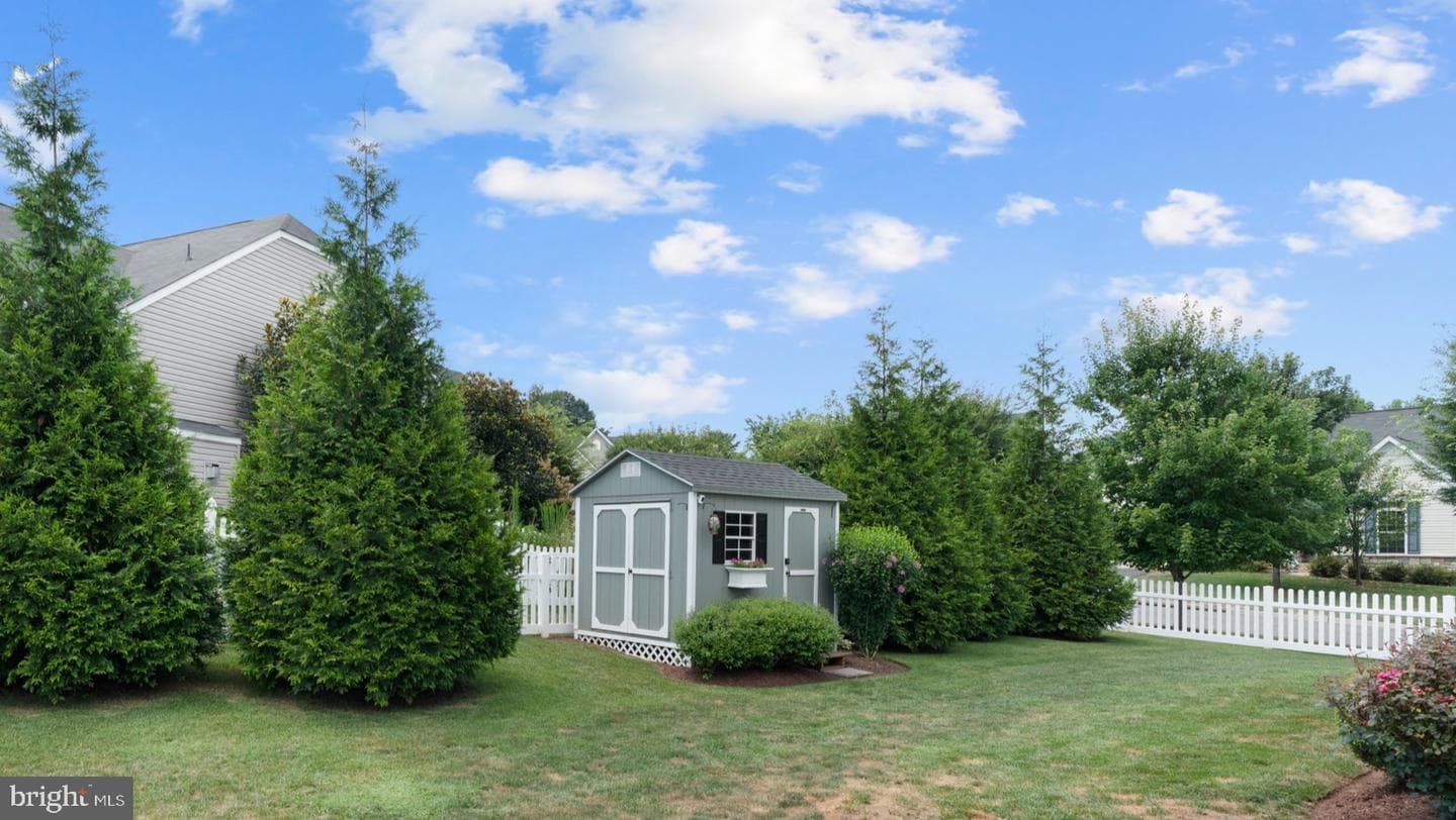611 Kingsbrook photo 38