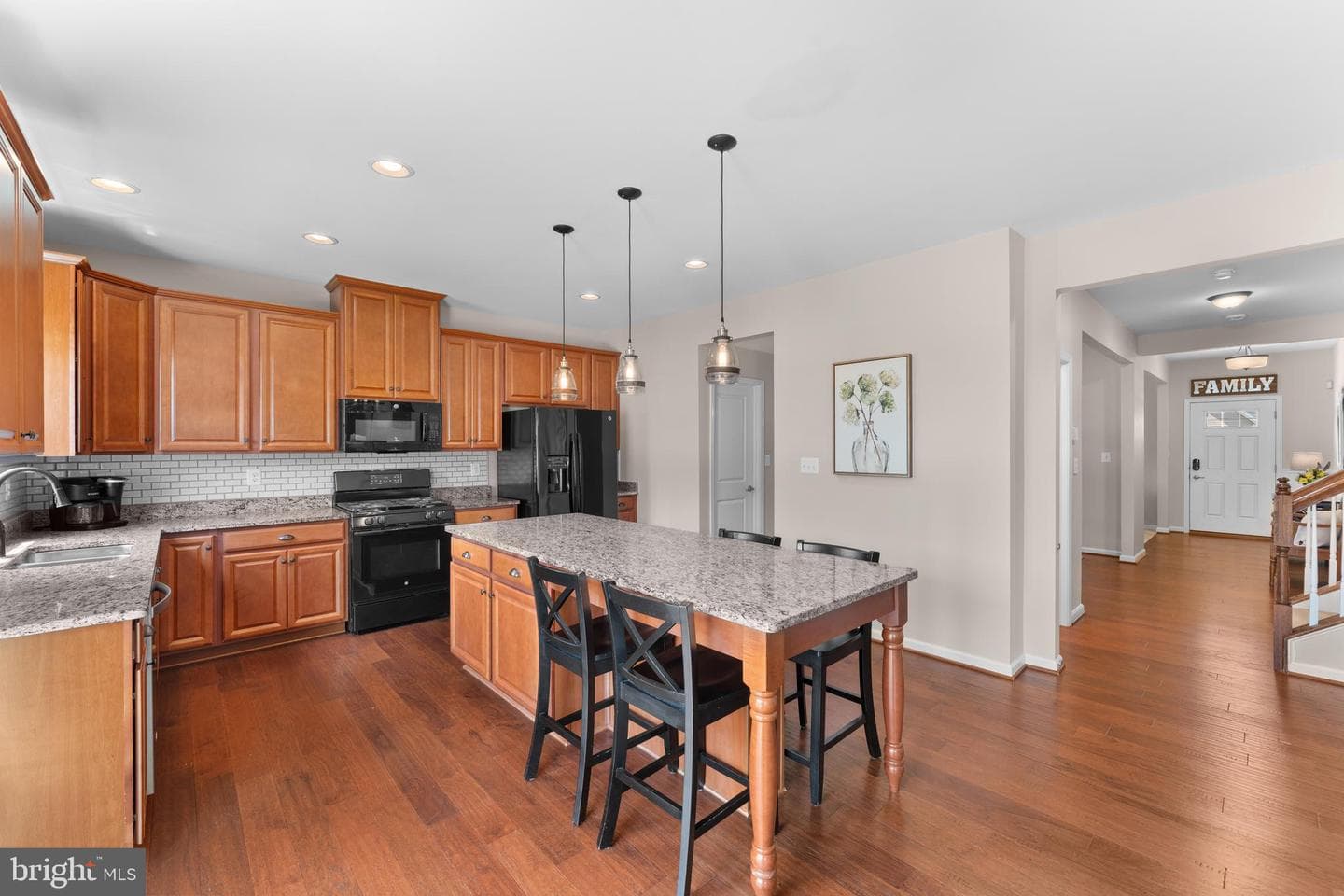611 Kingsbrook photo 4