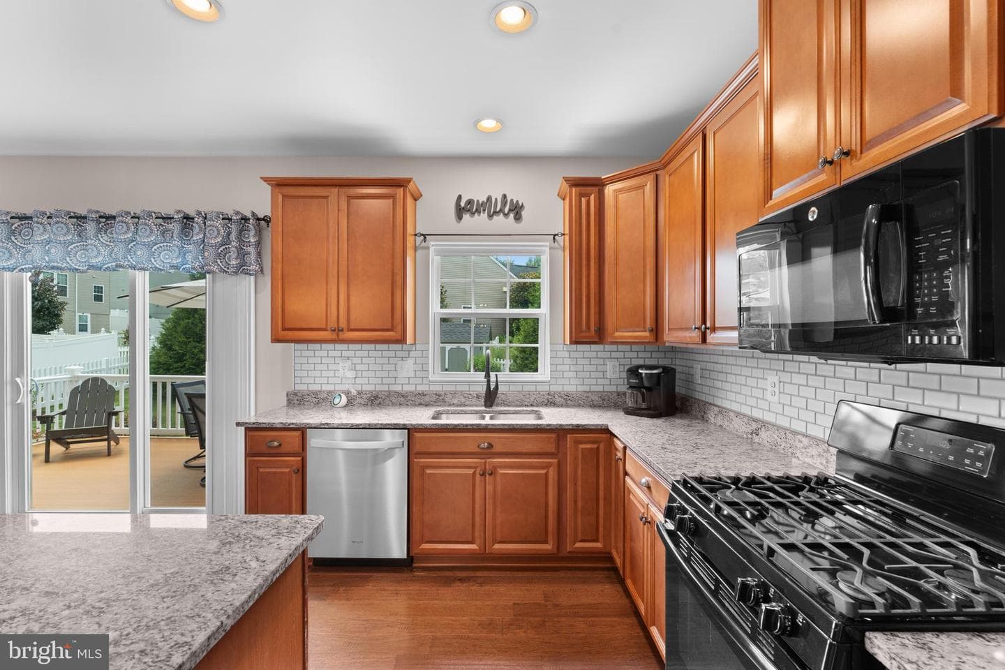 611 Kingsbrook photo 6