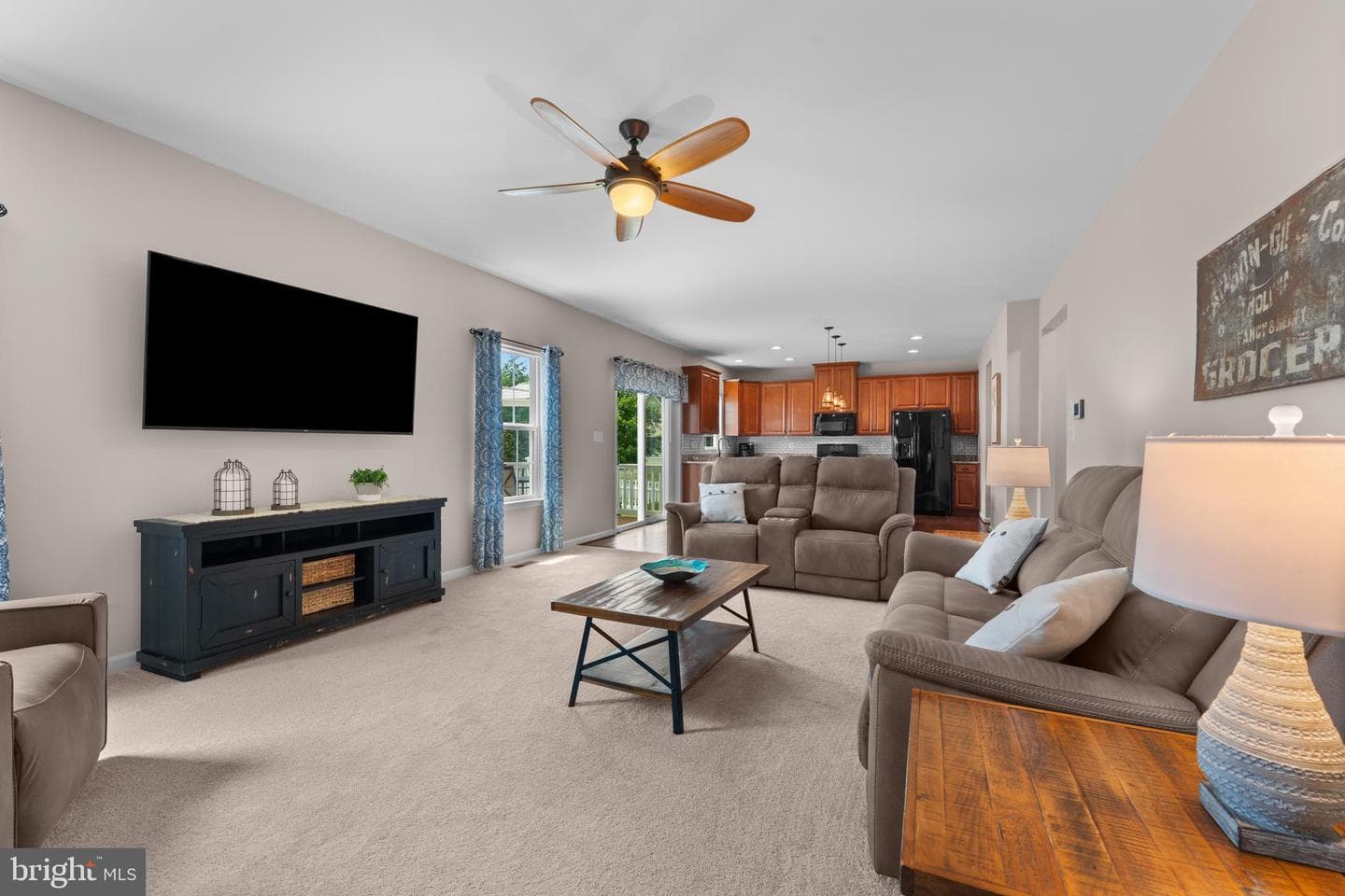 611 Kingsbrook photo 8