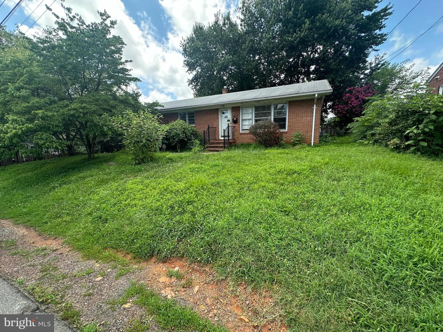 880 Hilltop Drive photo 1
