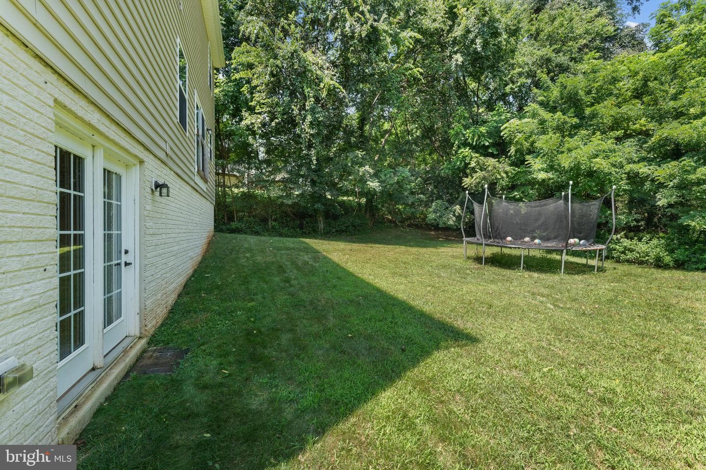 702 Monument photo 39