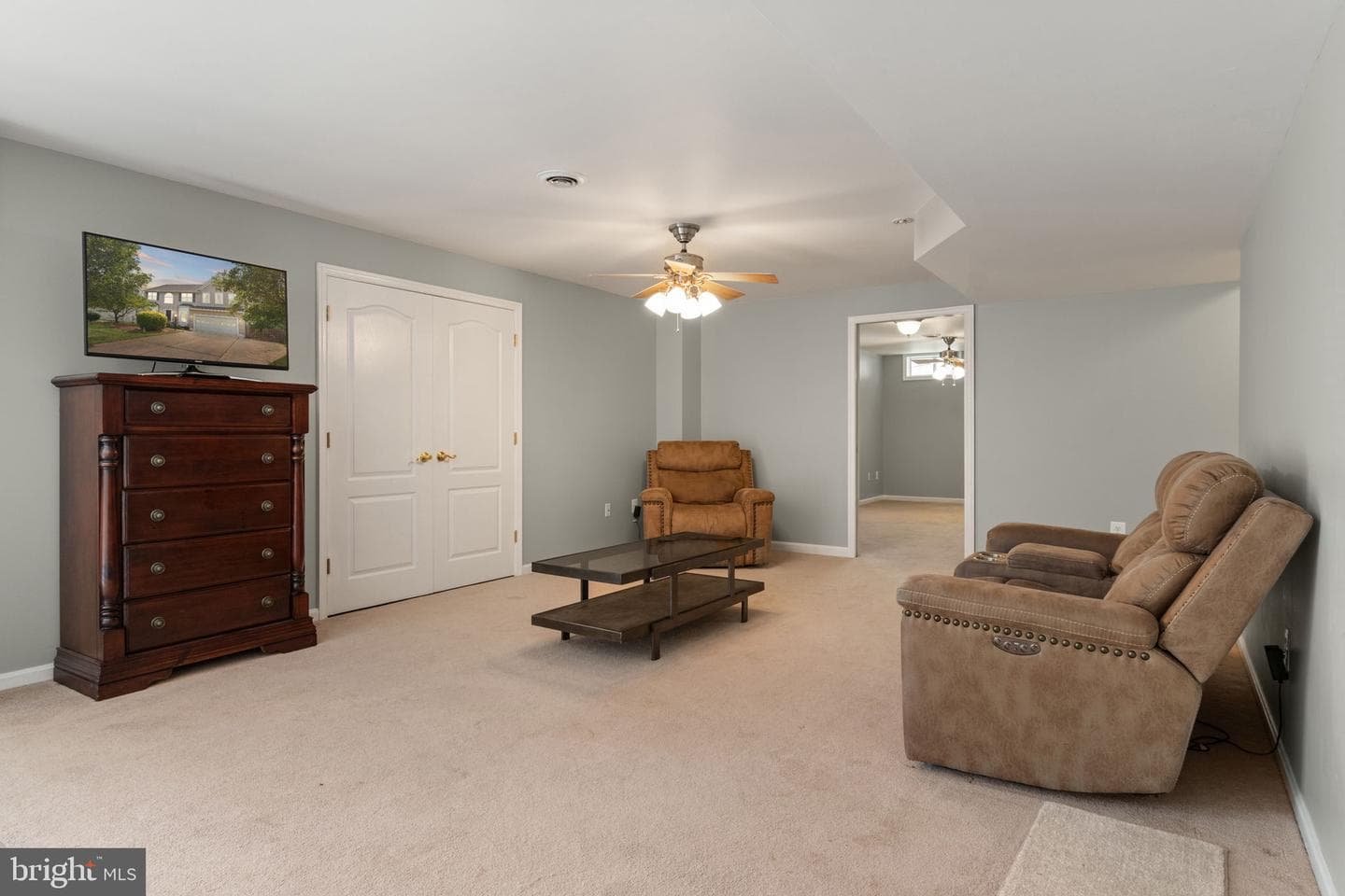 540 Greenbriar Drive photo 17