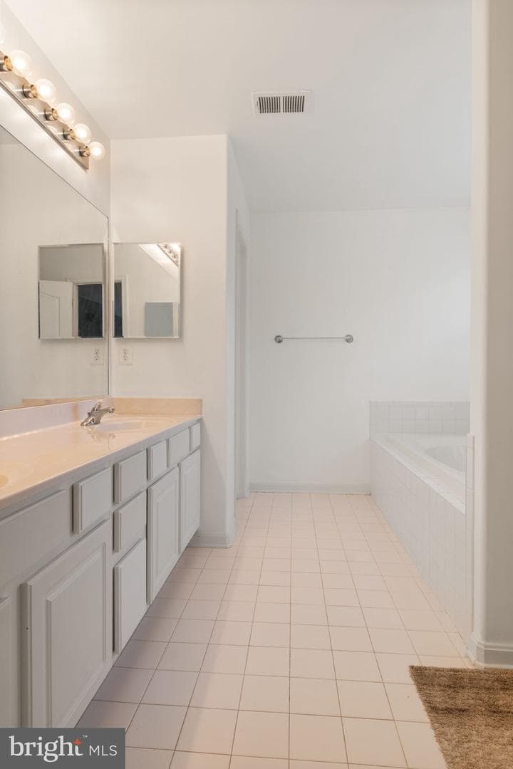 540 Greenbriar Drive photo 31