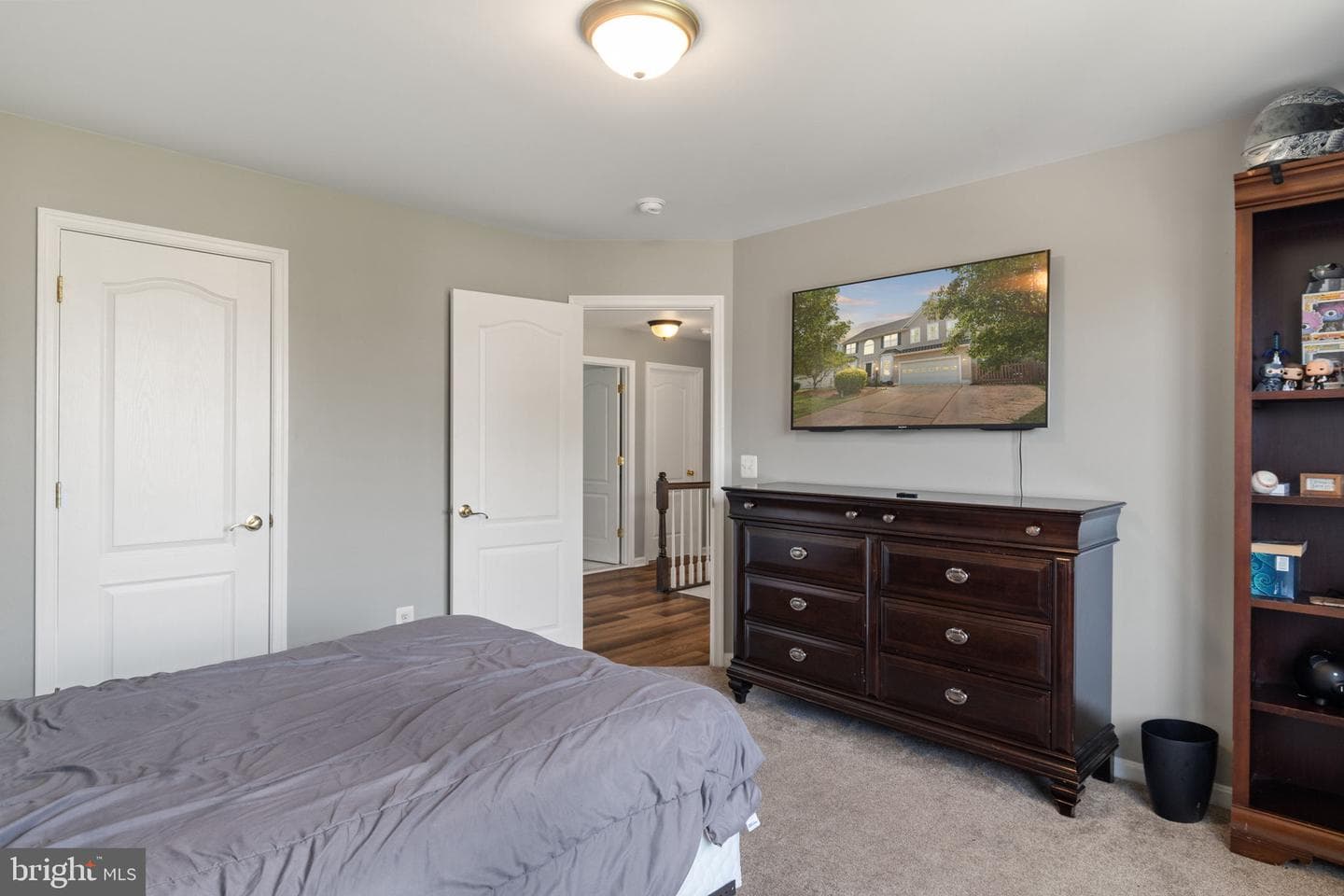 540 Greenbriar Drive photo 33