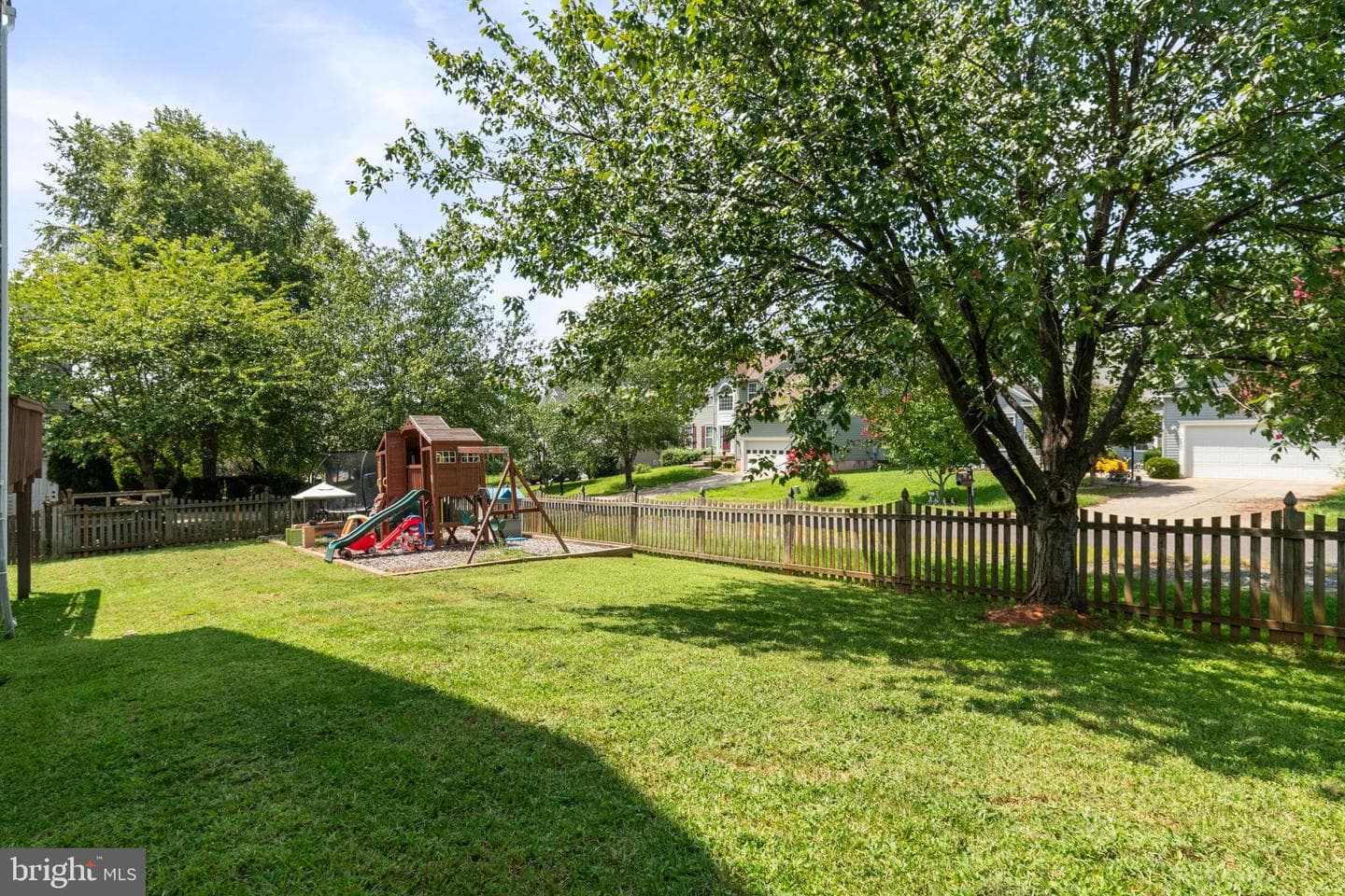 540 Greenbriar Drive photo 50