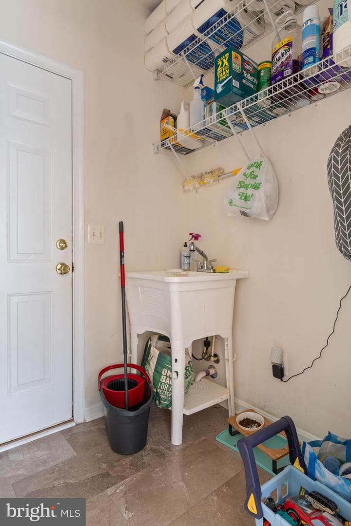 540 Greenbriar Drive photo 54