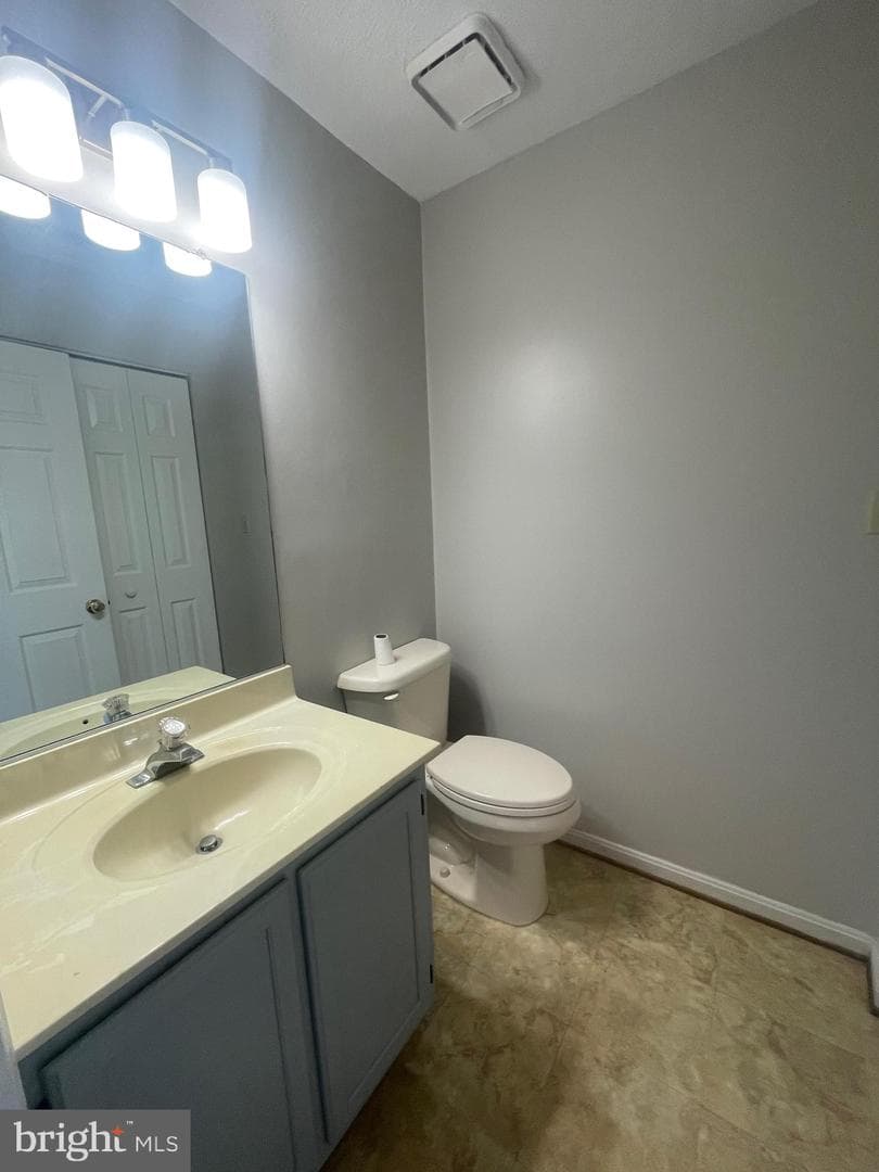 452 Cromwell Court photo 8
