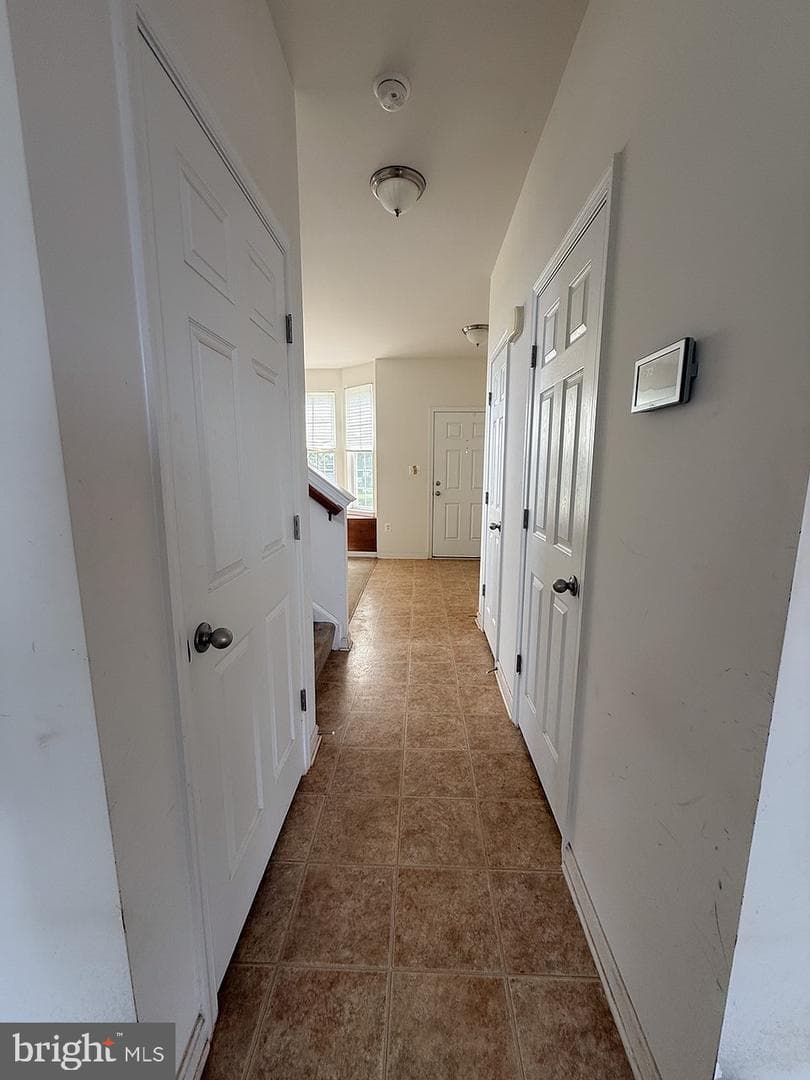 608 Hunters Rd photo 10