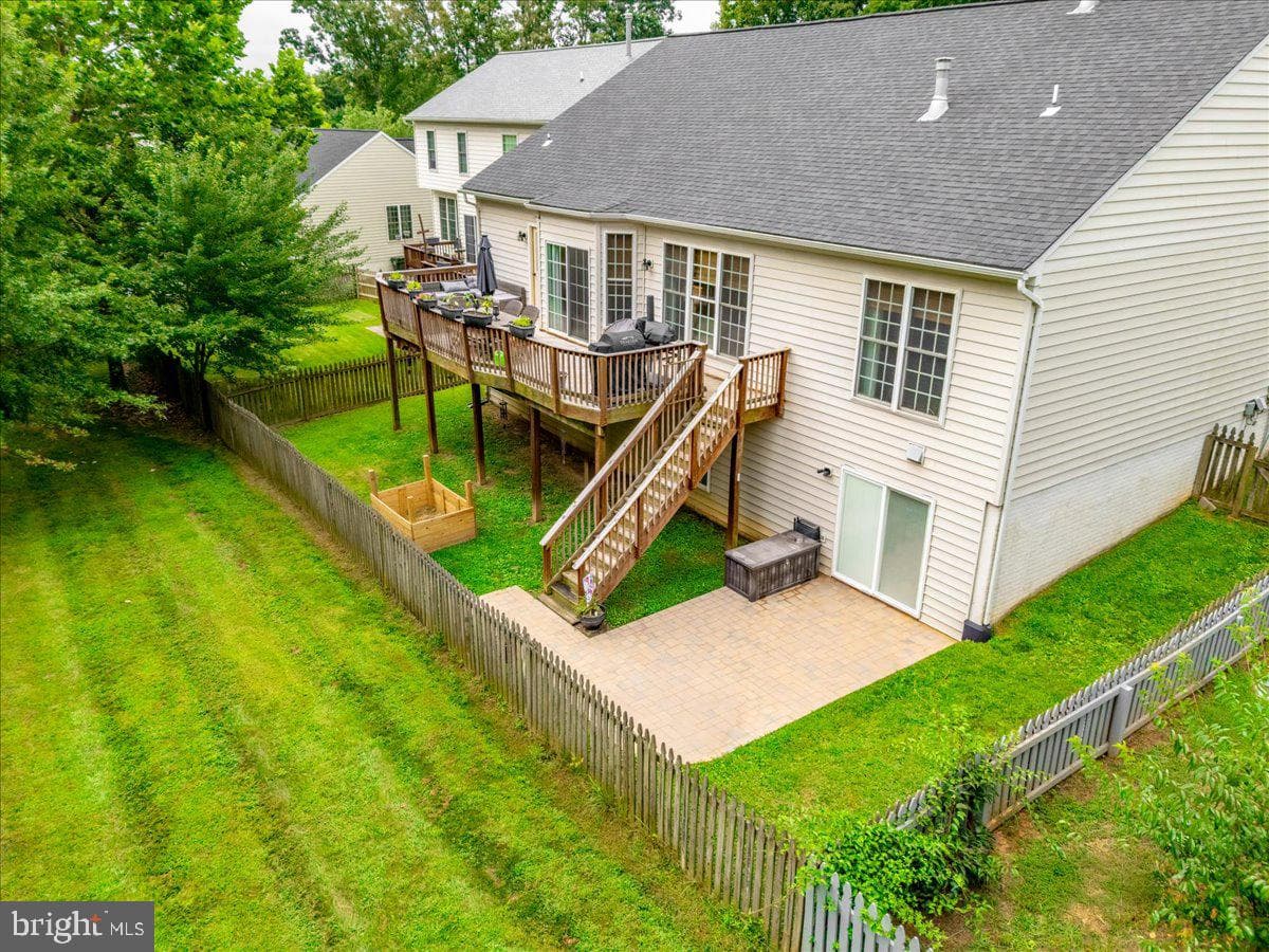 254 Whitworth Drive photo 2