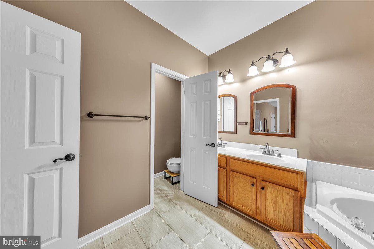 254 Whitworth Drive photo 28