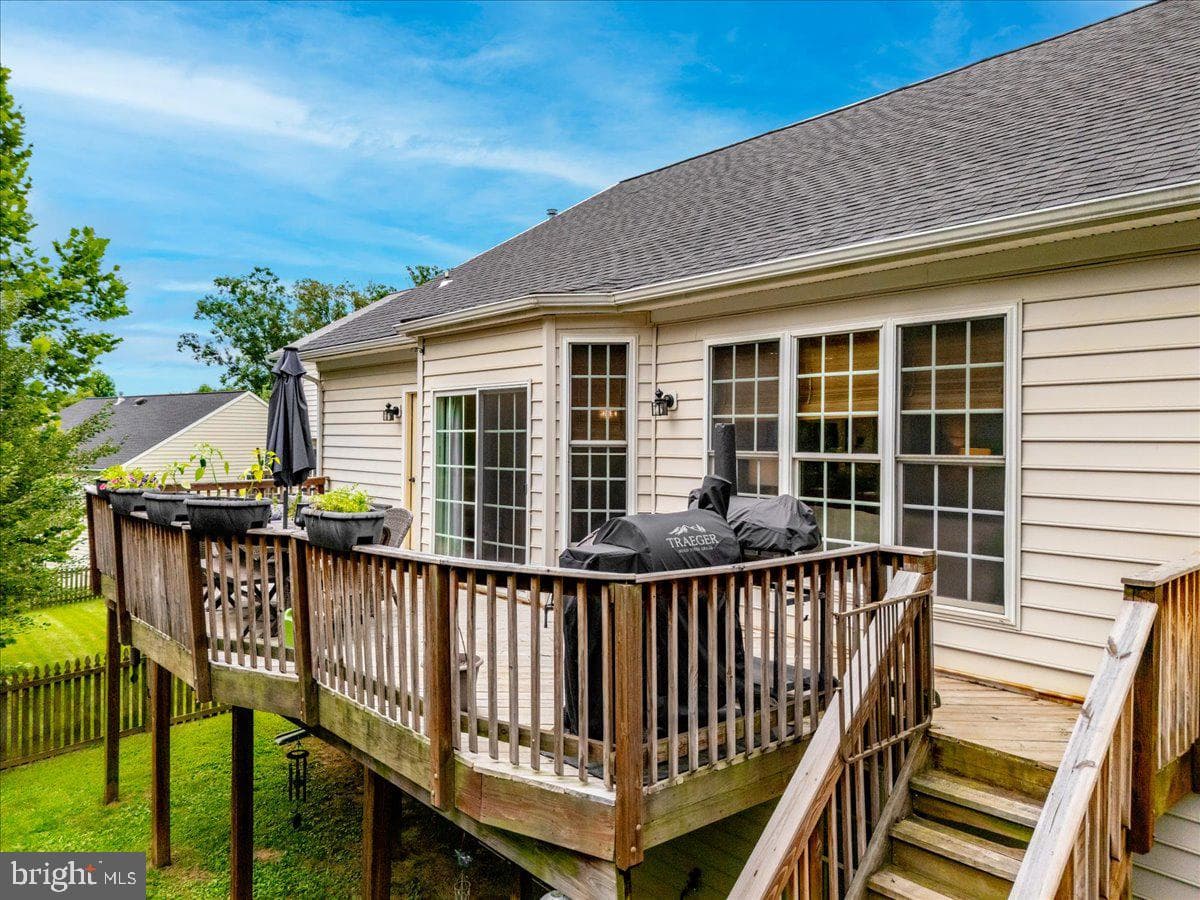 254 Whitworth Drive photo 3