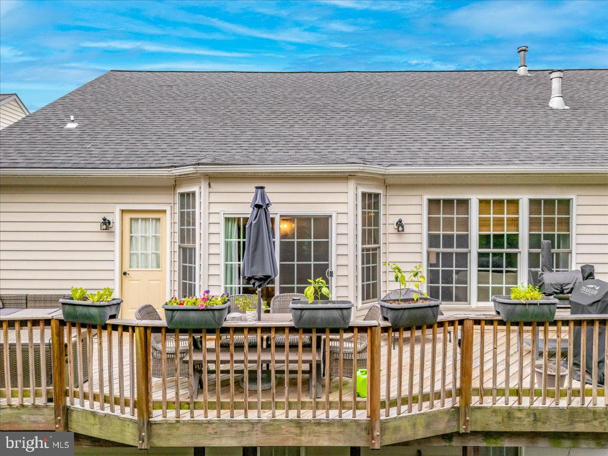 254 Whitworth Drive photo 4