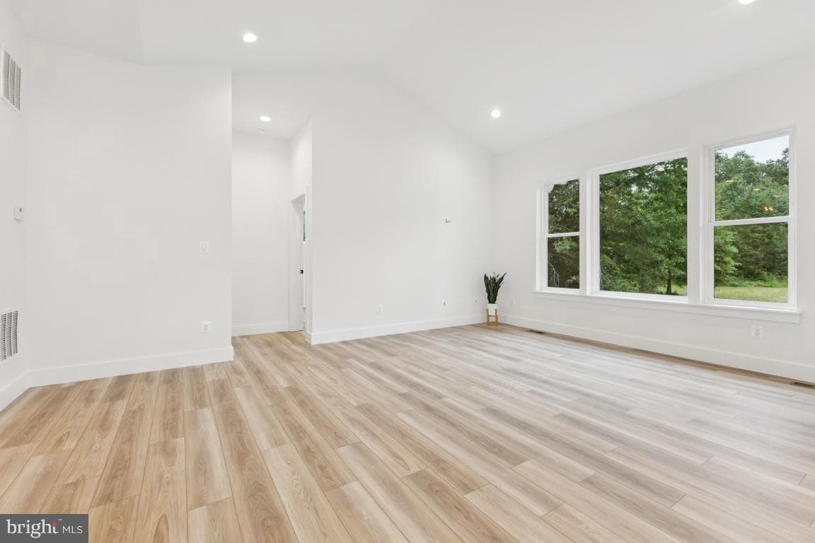 14057 Berry Hill Road photo 12
