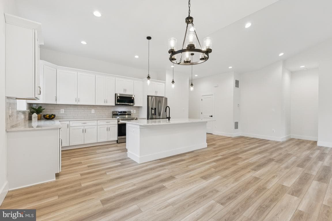 14057 Berry Hill Road photo 2