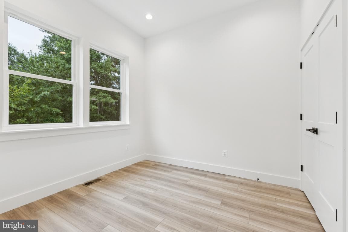 14057 Berry Hill Road photo 23
