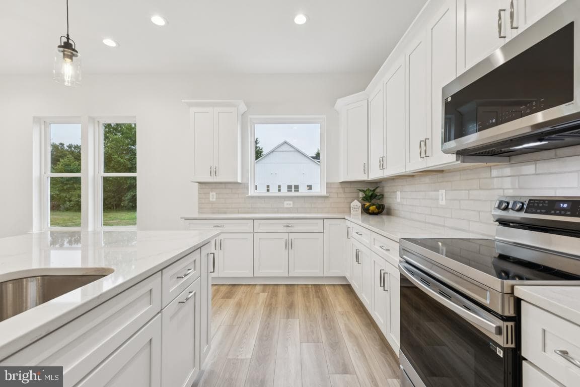 14057 Berry Hill Road photo 3