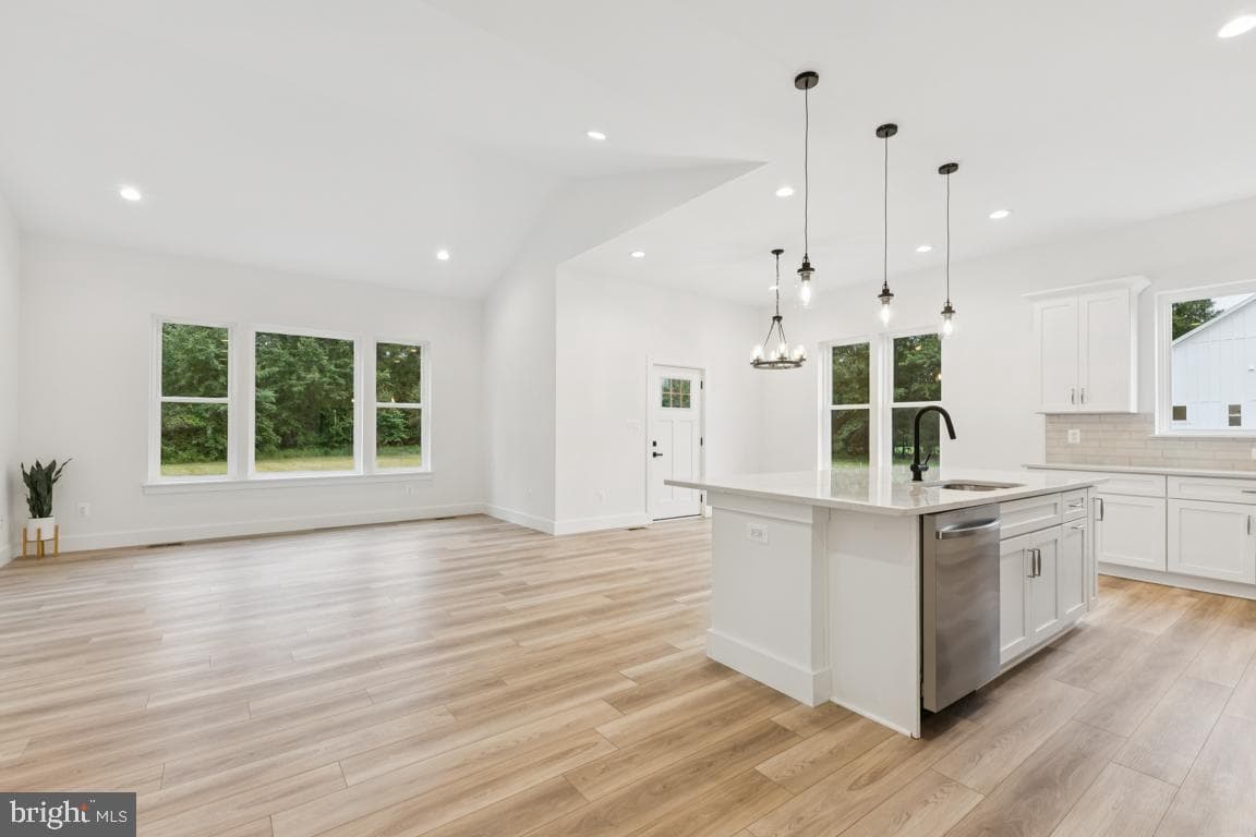 14057 Berry Hill Road photo 7
