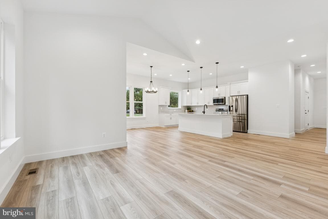 14057 Berry Hill Road photo 9