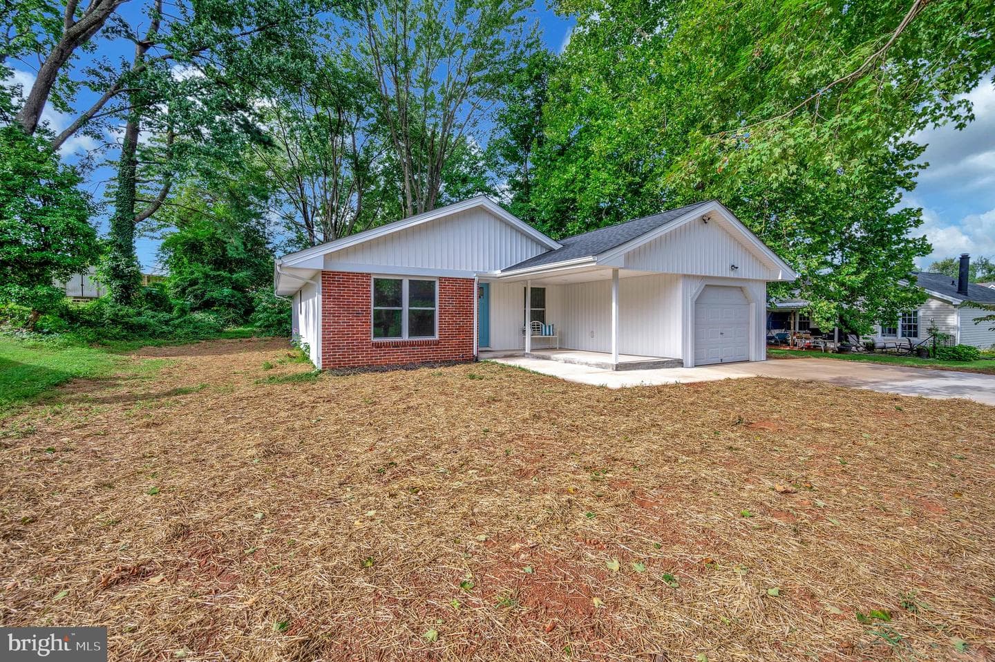 325 Elmwood Drive photo 10