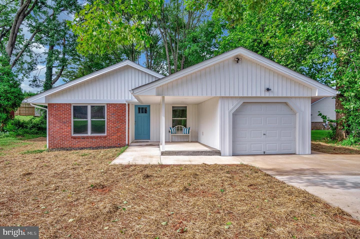 325 Elmwood Drive photo 11