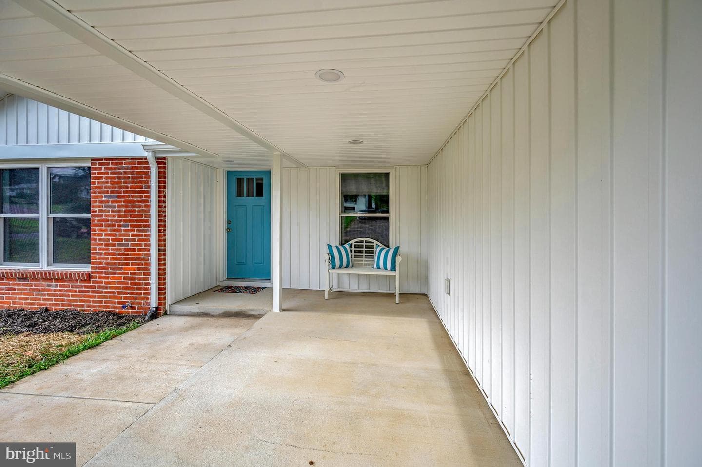 325 Elmwood Drive photo 14