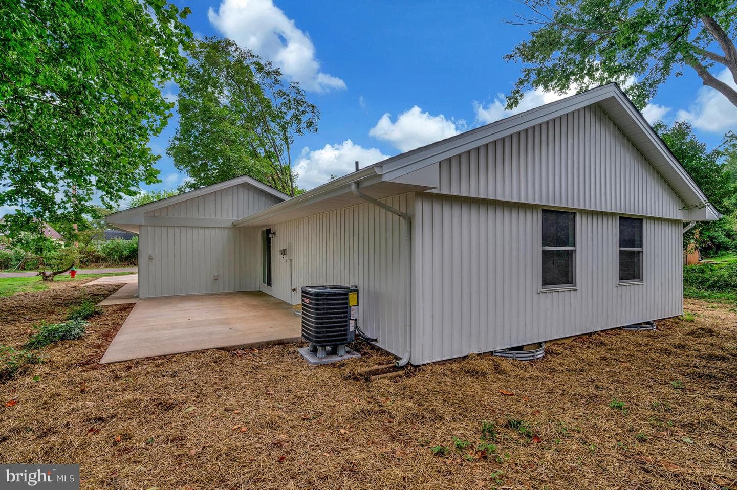 325 Elmwood Drive photo 15