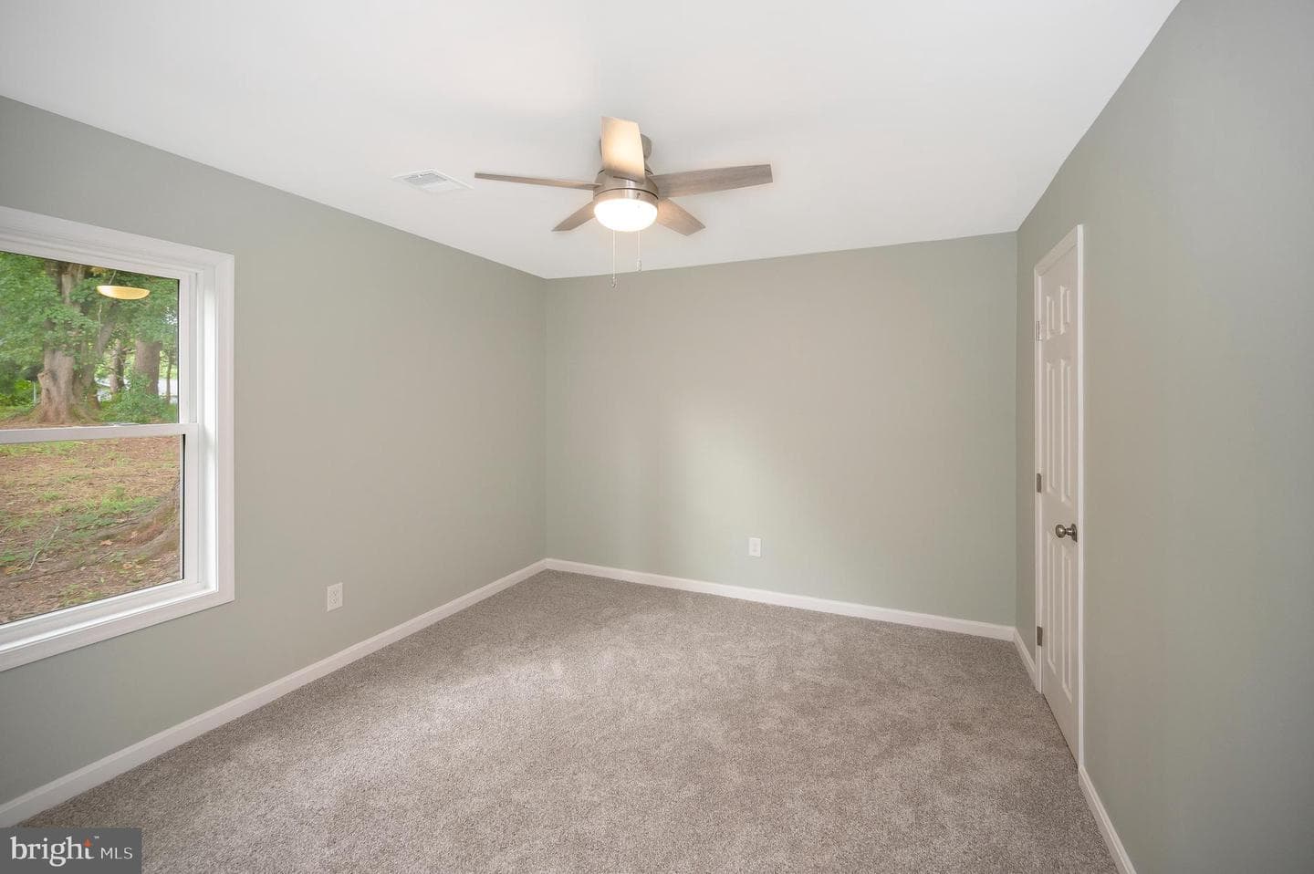325 Elmwood Drive photo 43