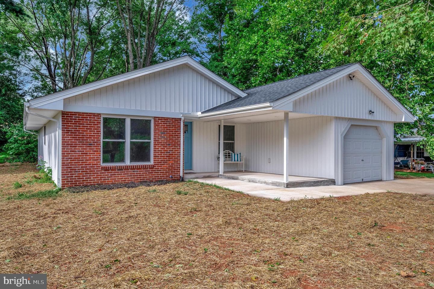 325 Elmwood Drive photo 9