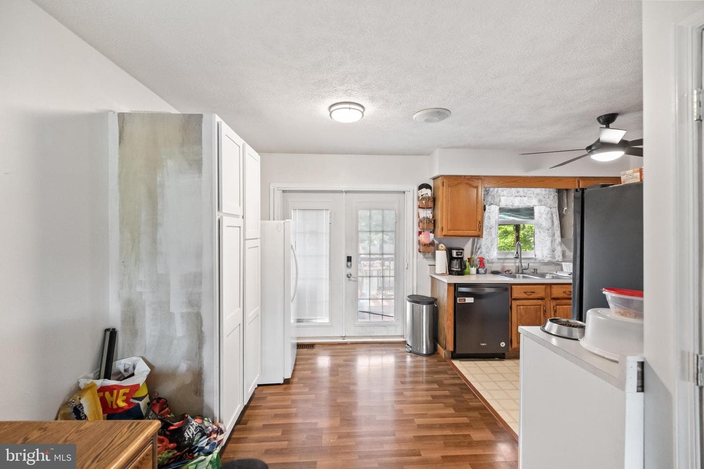 1568 Harrier Lane photo 6