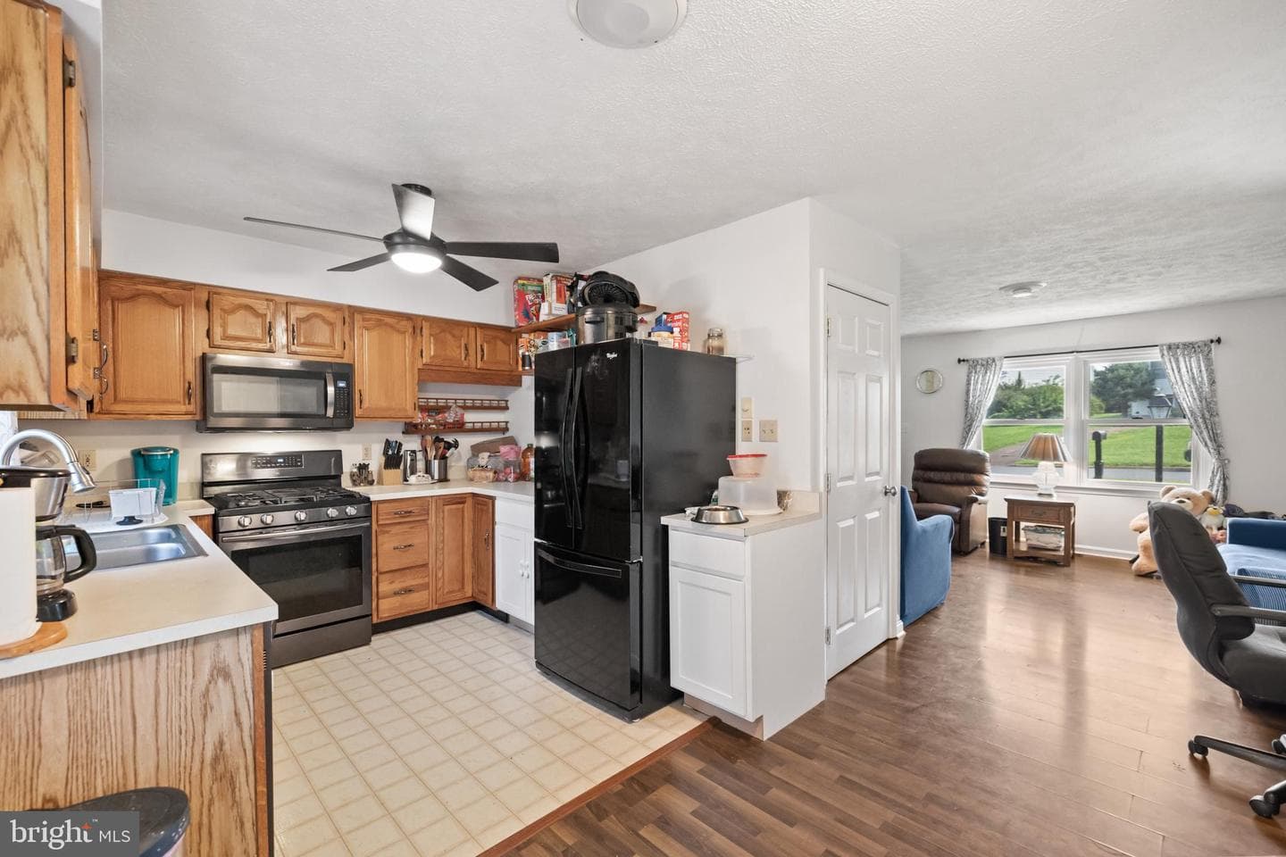 1568 Harrier Lane photo 7