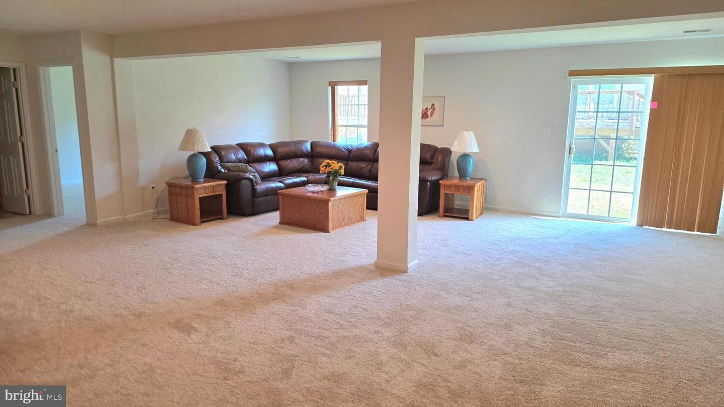 638 Hunters Road photo 29