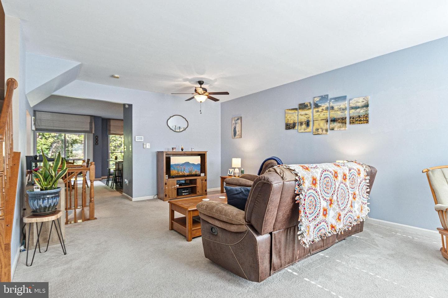 987 Longview Lane photo 4