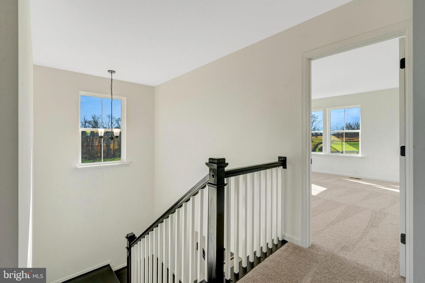 1925 Sunset Lane photo 27